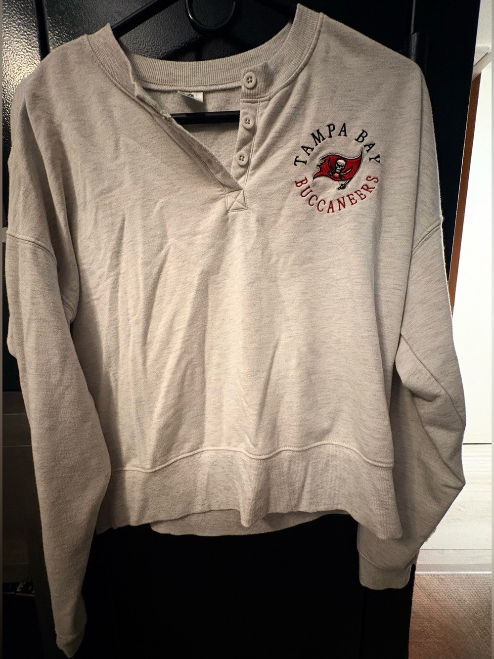Women’s crop sweater